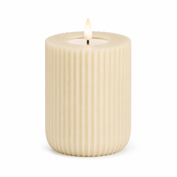 Shape Gerillte Kerze Creme 7,5 x 10 cm