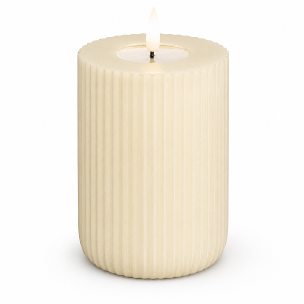 Shape Gerillte Kerze Creme 7,5 x 12,5 cm