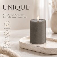 Deluxe Homeart Unique LED-Kerze Echtwachs Mokka - 7,5 x 15 cm