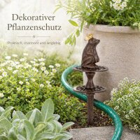 Gartenschlauchführung aus Gusseisen schützt Beete dekorativ