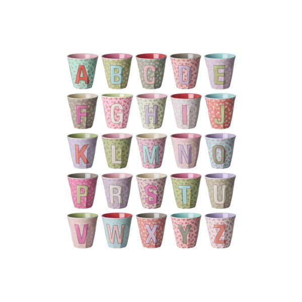 Rice Buchstabenbecher – Melamin Tassen A–Z mit Blumen-Design, BPA-frei