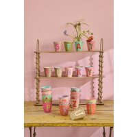 Rice Buchstabenbecher – Melamin Tassen A–Z mit Blumen-Design, BPA-frei