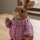 Deko Hase mit Rosa Pullover – Sitzende Hasenfigur aus Kunstharz 23,5 cm