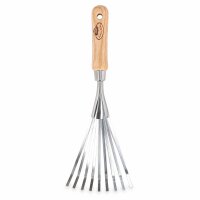 Handrechen mit Holzgriff für präzise Beetpflege