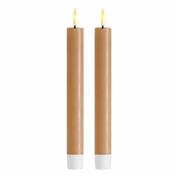 Deluxe Homeart LED Stabkerzen 2er Set Karamellbraun